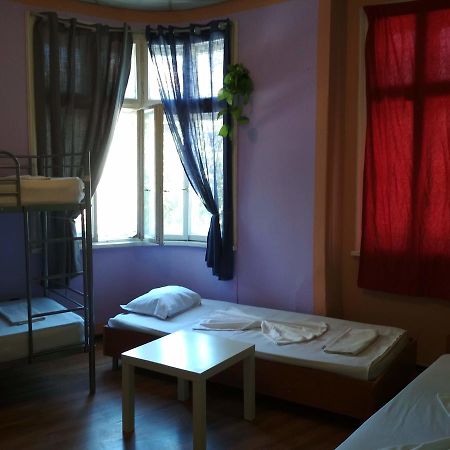 Hostel Compass Burgas City Exterior foto
