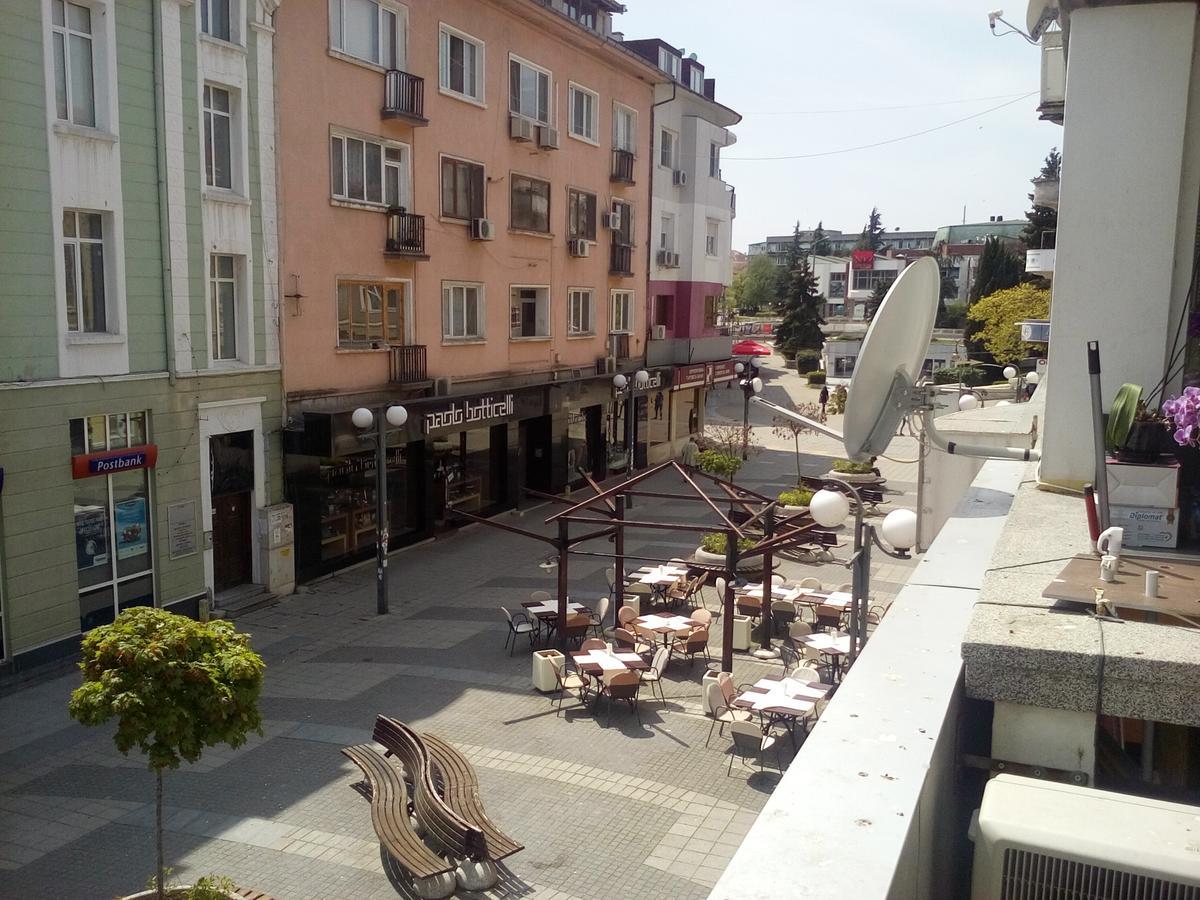 Hostel Compass Burgas City Exterior foto