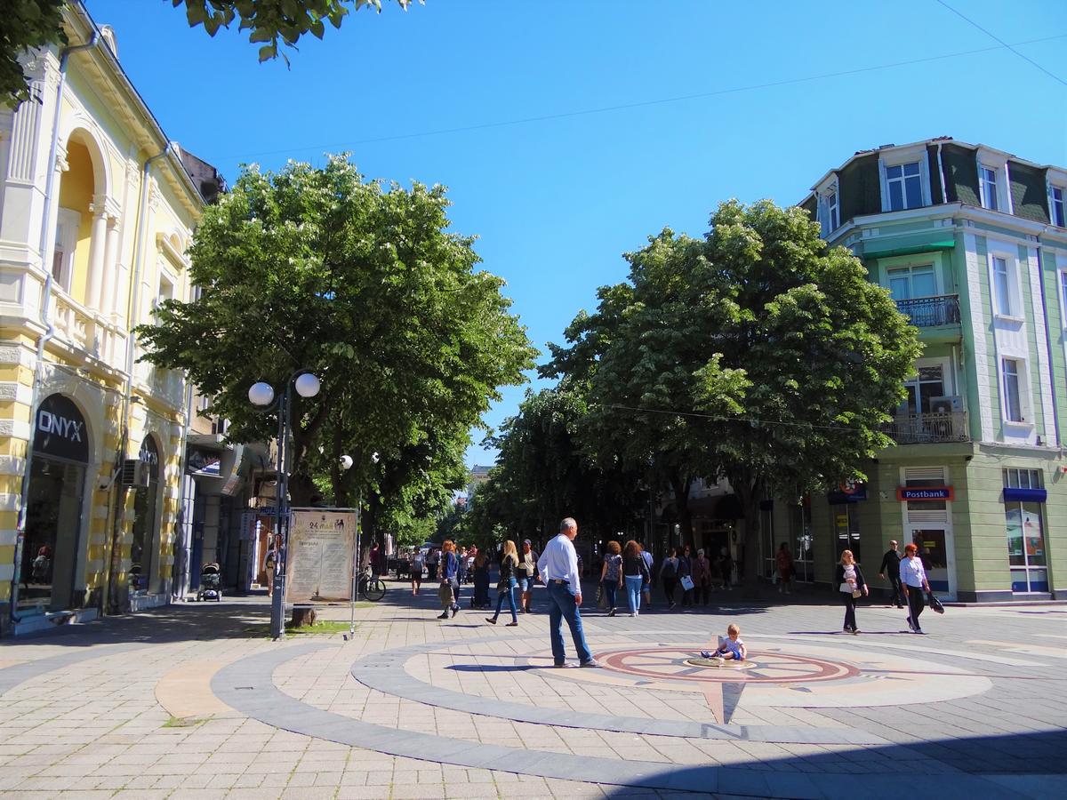 Hostel Compass Burgas City Exterior foto