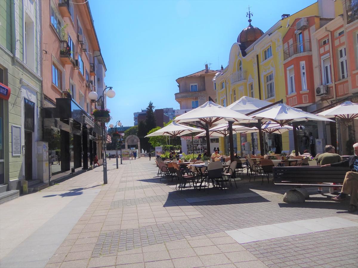 Hostel Compass Burgas City Exterior foto